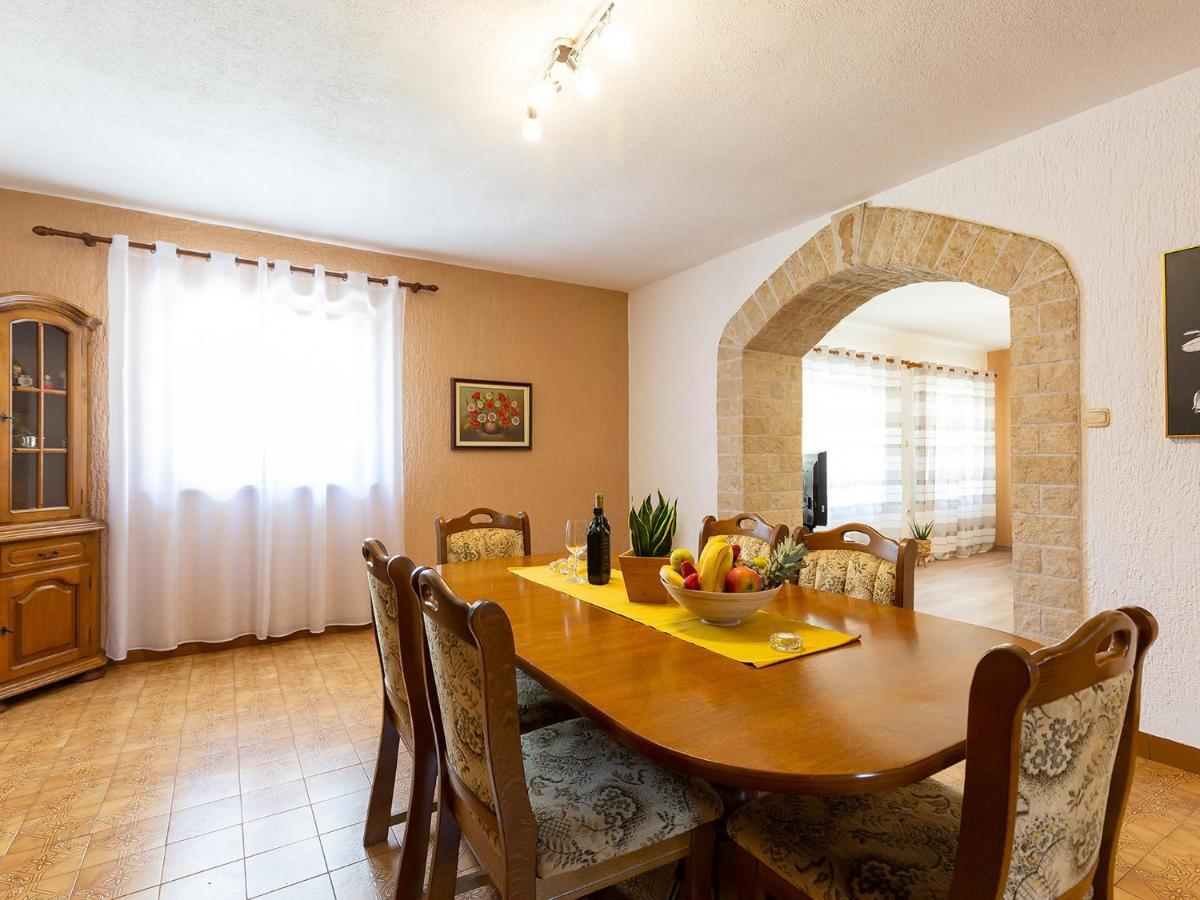 Apartments Fratta Frata Luaran gambar
