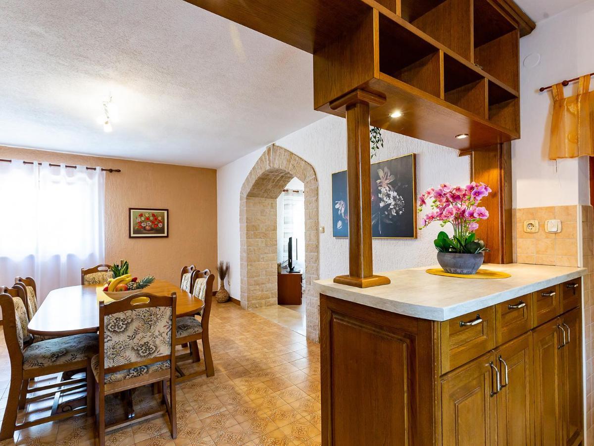 Apartments Fratta Frata Luaran gambar