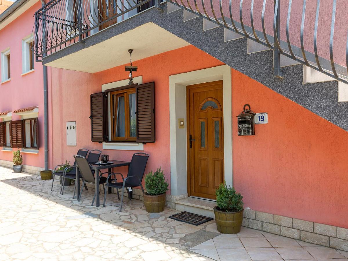 Apartments Fratta Frata Luaran gambar