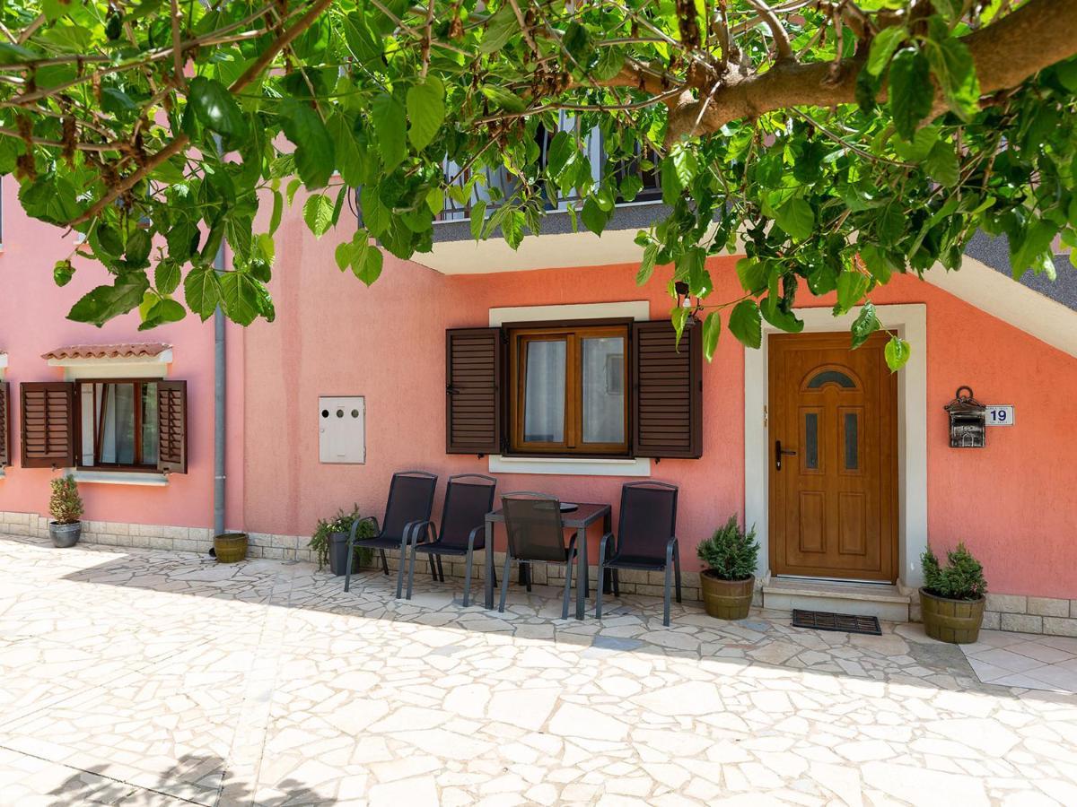 Apartments Fratta Frata Luaran gambar